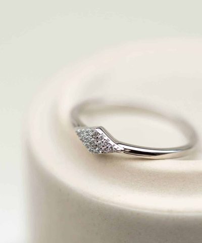 Alternative view of Ring i sølv med zirkonia