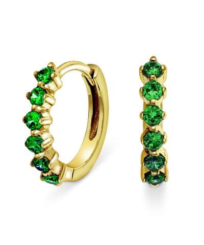 Øreringer i sølv med grønn zirkonia