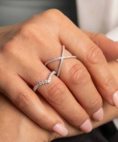 Alternative view of Ring i sølv med zirkonia swan tail