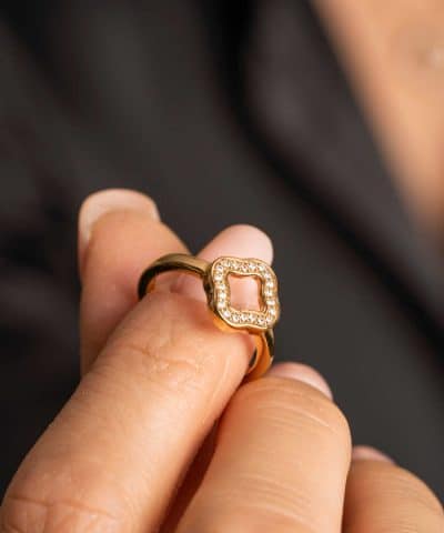 Alternative view of Ring i sølv med zirkonia