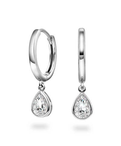 Øreringer i sølv med zirkonia dråpe