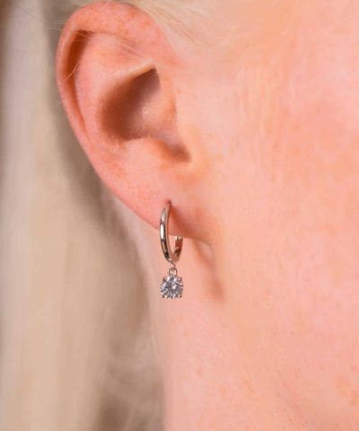 Alternative view of SF Spark øreringer i sølv med zirkonia