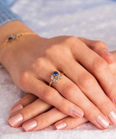 Alternative view of GLAM ring med blåtoner