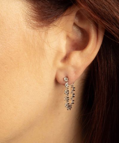 Zela øredobber med hvit zirkonia
