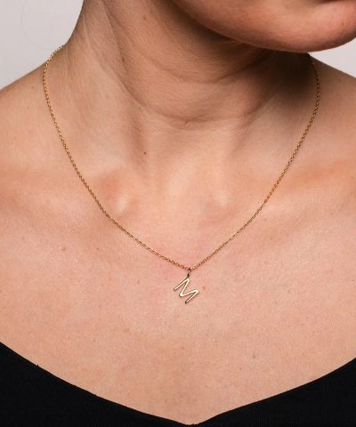 Alternative view of Letters smykke i 925 forgylt sølv M