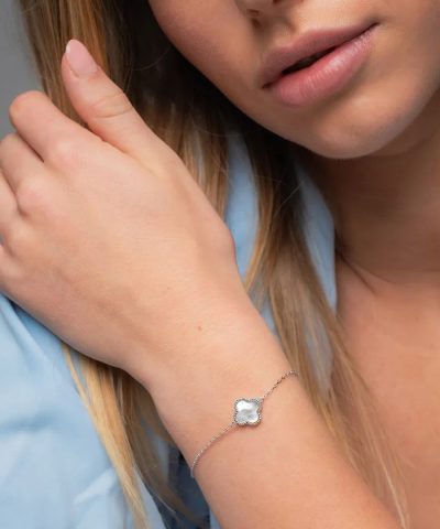 Alternative view of Kløver armbånd i 925 sølv perlemor, stor