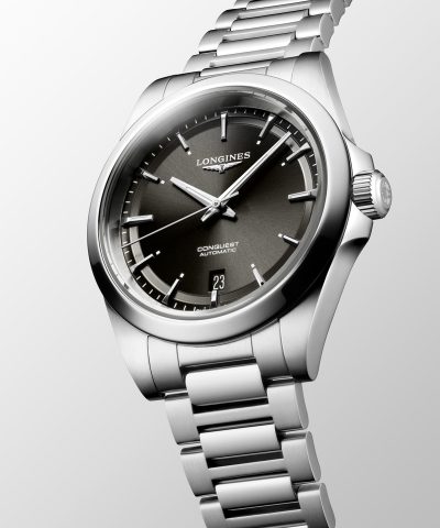 Alternative view of Longines Conquest 38MM - L3.720.4.52.6