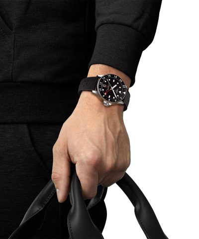 Alternative view of Tissot Seastar 1000 Quartz GMT 40mm - T120.852.17.051.00